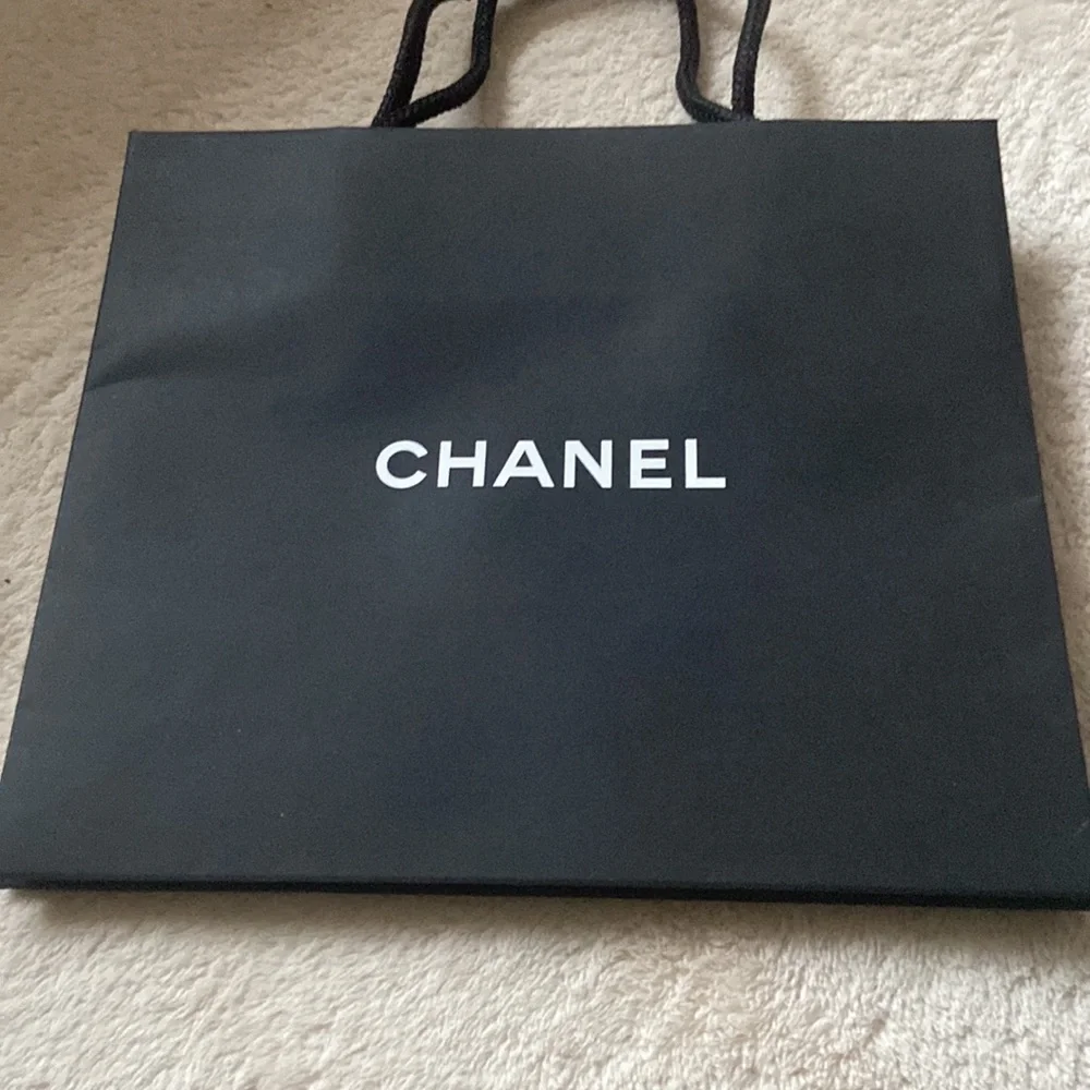 Chanel Gift Wrap Set/Gift Bag 8.5x7,5x 3, 5 Shaping   Paper Bag